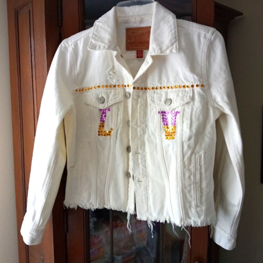 Lucky Brand white jean jacket with Designer embellishments LV size SP B9 - Picture 3 of 13